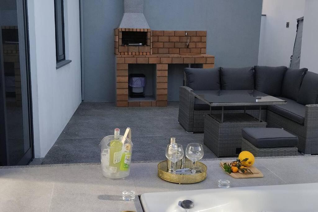 Sunset Avenue For Couple W/ Jacuzzi Spa Hot Water Паул-ду-Мар Экстерьер фото
